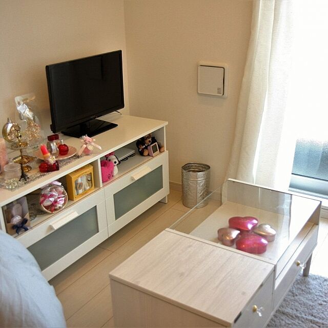 Lounge,白×グレー,白×グレー×ピンク,IKEA,一人暮らし,ニトリ,ピンク,1K,雑貨,シンプル Kanonの部屋