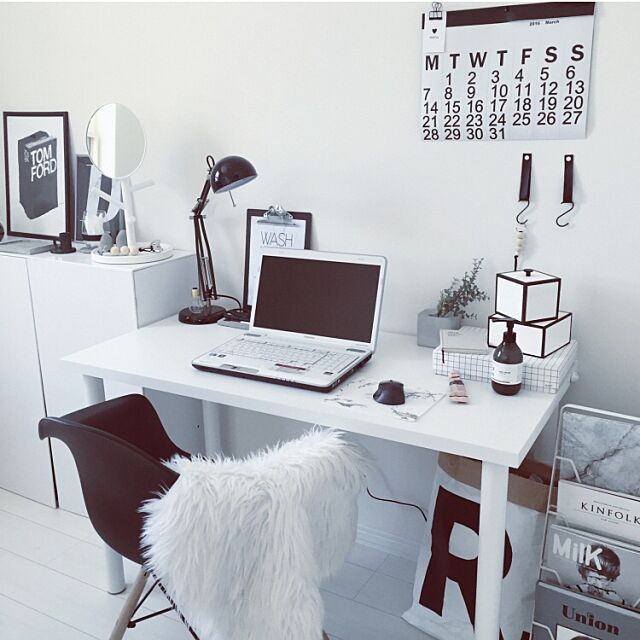 My Desk,イベント用,白黒病,100均大好き,白黒,100均,モノトーン化,モノトーン,ホワイト,ブラック,handmade yoshimiの部屋