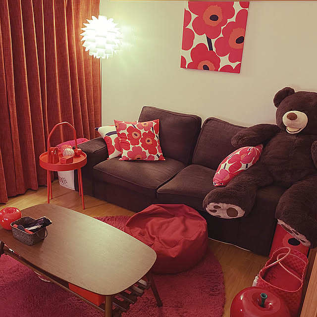 カーテン,北欧,ZARA HOME,ウニッコ,IKEA,間接照明,Francfranc,marimekko,赤,Bcompany,りんご雑貨,Overview,コストコくま Miiiの部屋