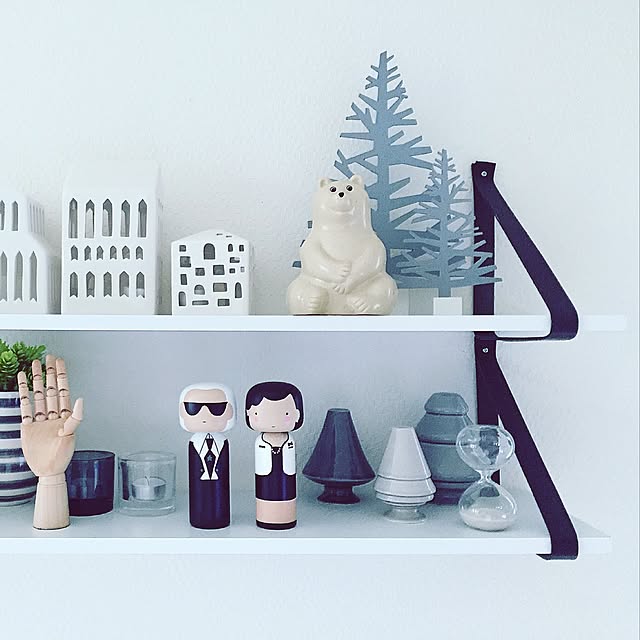 My Shelf,KAHLER,砂時計,iittala kivi,DIY,ケーラーアヴェント,こけし,しろくま貯金箱,オマジオ,HAY,ケーラー,ケーラー オマジオ,ケーラーアーバニア,kivi,Iittala,kokeshi dolls harmaaの部屋