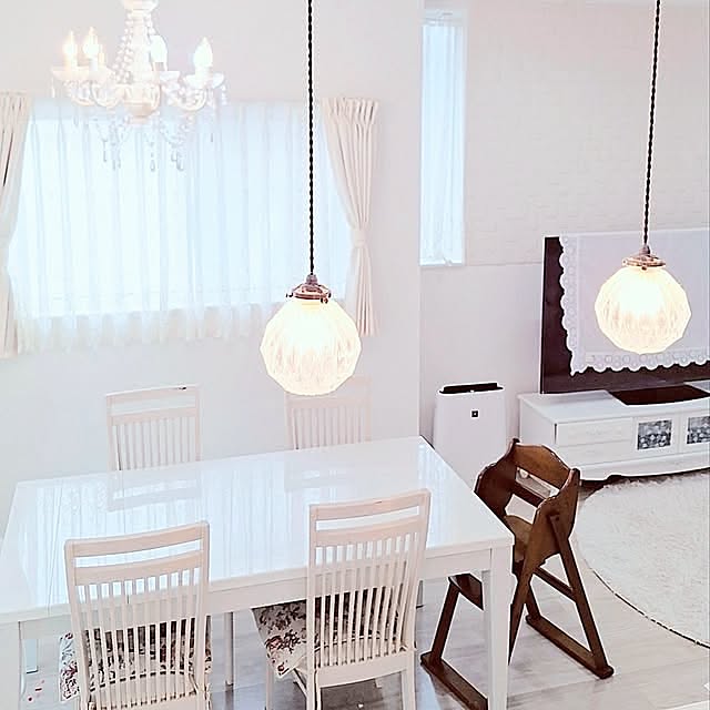 Overview,シャビーシック,フレンチシック,ホワイトインテリア,ホワイトシャビー,シャンデリア,ダウンライト,姫系インテリア,いいね&フォローありがとうございます☆,Room Clipとの出会いに感謝✳︎ prettychieの部屋