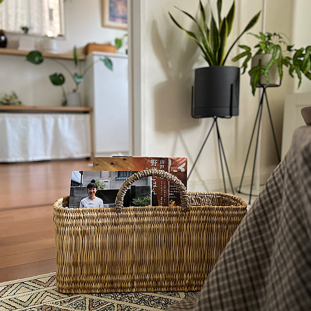 雑貨,Lounge,雑誌入れ,カゴが好き♡,ナチュラルインテリア,RCで購入,ストローかご,北欧,小物入れ,北欧雑貨 siosai10の部屋