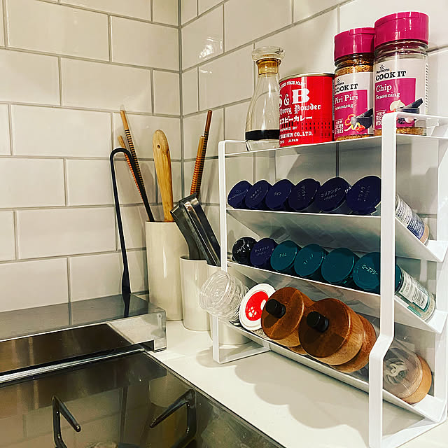 Kitchen,スパイスラック,towerスパイスラック,山崎実業,tower,towerシリーズ,買ってよかったもの,海外インテリア好き,海外のカラーセンスに憧れる,イギリスが好き,サブウェイタイル mipの部屋