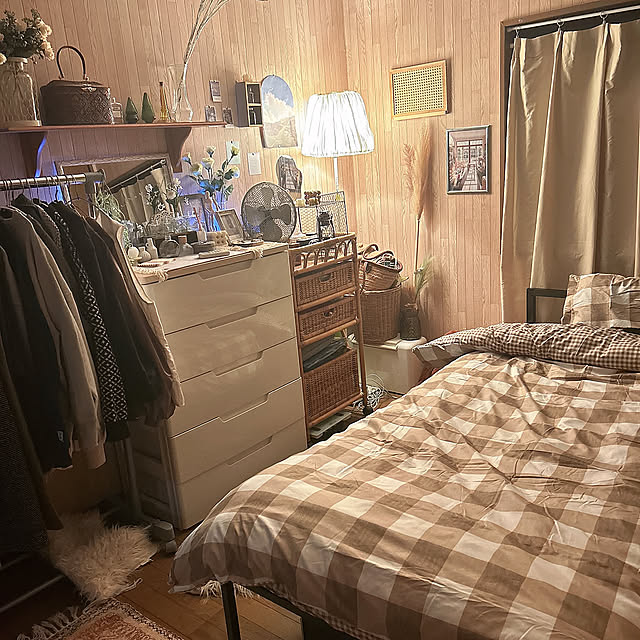 Bedroom,ベッドカバーニトリ,プチプラ,ベッド,ニトリ,寝室,自分部屋,模様替え,新生活,間接照明,明かり,癒し,スタンド照明 naomomの部屋