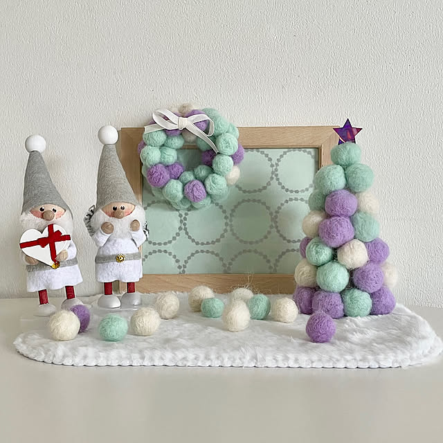 My Desk,ミナマステ,手作り,フェルトボール,羊毛フェルト,ノルディカニッセ,クリスマス,セブンチェア,ホワイトインテリア,ナチュラルインテリア,マンションインテリア,ファインリトルデイ maryonaの部屋