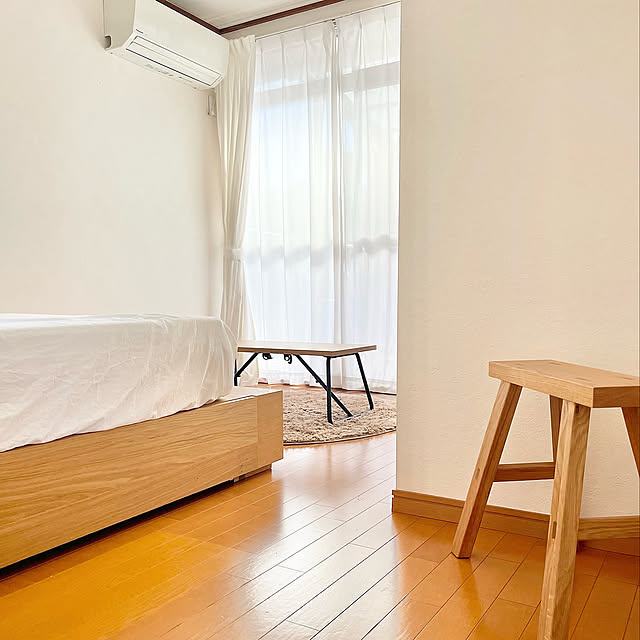 折りたたみローテーブル,見直し,持たない暮らし,収納,すっきり暮らす,築45年,リフォーム,整理整頓,シンプル,ミニマリスト,断捨離,シンプルライフ,無印良品,Bedroom,オーク材ベンチ asukanの部屋