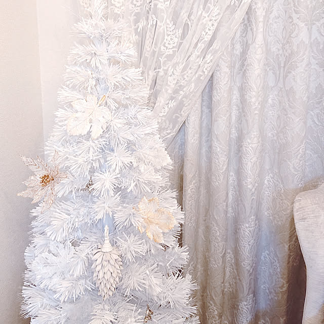 クリスマス,フレンチシック,レースカーテン,カーテン,クリスマスツリー150cm,LAURA ASHLEY,ツリー,クリスマスツリー,Xmas,クリスマスディスプレイ,ホワイトインテリア,グレーインテリア,ファイバーツリー,クリスマスツリー オーナメント,オーナメント,ローラアシュレイ,グレー×ホワイト,造花,クリスマスツリー 白,ホワイトツリー mokaの部屋