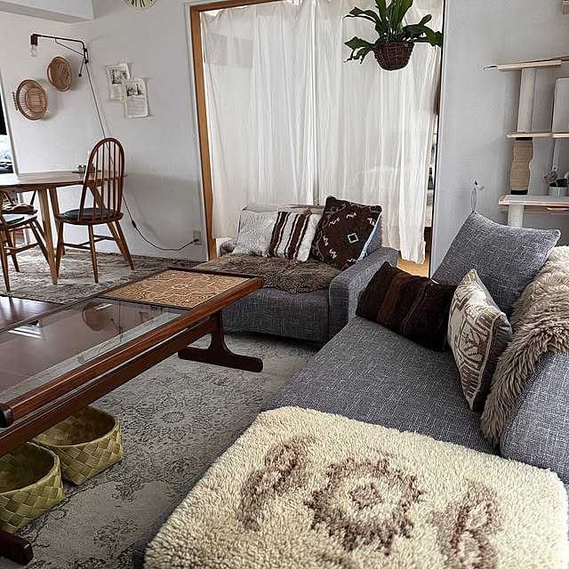 Lounge,インテリア,アンティーク,ソファ,DIY,レトロ,ストーブ,リフォーム,ヴィンテージ,リノベーション,整理整頓,ヴィンテージ家具,ビンテージマンション,シンプルな暮らし,猫のいる暮らし,団地暮らし,ストーブのある暮らし,築古マンション,DIYのある暮らし,団らんスペース,団地間取り chulashihoの部屋