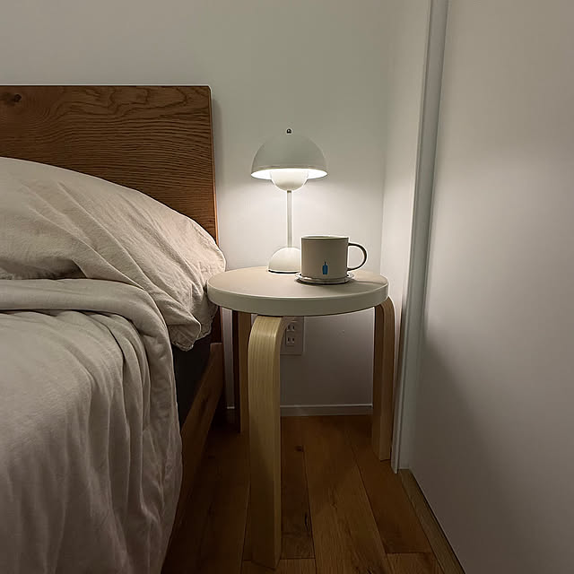 Bedroom,フラワーポットランプ,アルテック スツール60,スツール,イベント参加 nn-homeの部屋