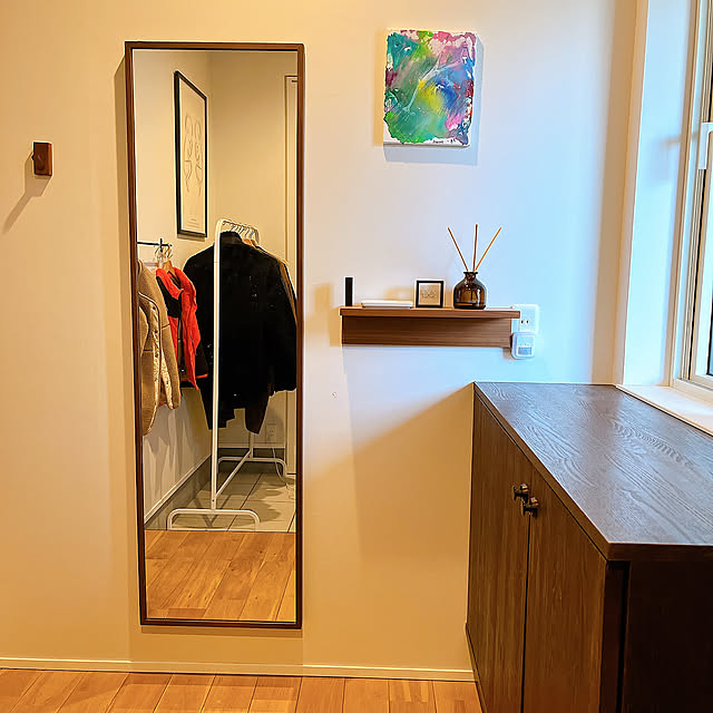 Entrance,壁掛けミラー,リリカラ,子どもと暮らす,丁寧な暮らし,こどもと暮らす,子どものいる生活,子どものいる暮らし,無印良品,無垢床,オーク材 0224tの部屋