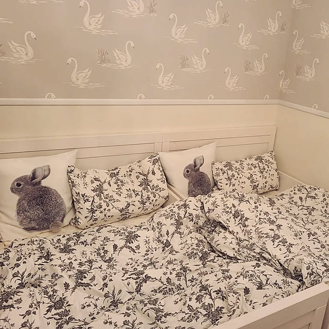 Bedroom,新築一戸建て,二世帯住宅,新居,新築マイホーム,マイホーム記録,IKEA,IKEAベッド,IKEAベッドカバー,ニトリのクッションカバー,スンドヴィーク,子供部屋,子供部屋女の子,ローラアシュレイ,LAURA ASHLEY,LAURA ASHLEY 壁紙,ローラアシュレイの壁紙,双子部屋 Little.princessの部屋