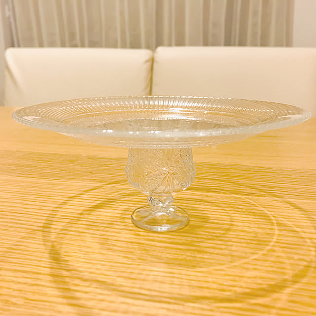 ケーキスタンド風,ケーキスタンドDIY,グルーガンで付けただけ,ダイソー,100均,ニトリ,ケーキスタンド,グルーガン,100円均一,Kitchen Lilyの部屋