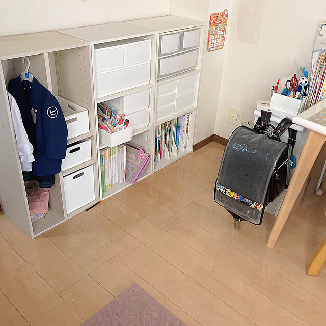 Lounge,勉強スペース,制服掛け,ランドセル掛け,カラーボックス,リビング学習,リビング学習スペース,ニトリ,こどもと暮らす,ロッカー風,キッズロッカー,子供ロッカー,収納スペース,リビングダイニング,文具収納,お家見直し,通学・通園グッズ収納 aの部屋