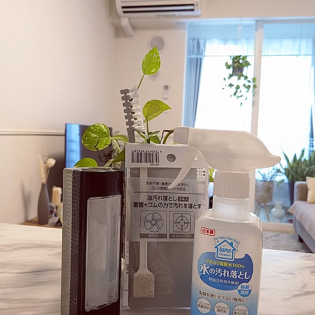 Lounge,おすすめアイテム,1LDK,ナチュラルインテリア,スッキリ暮らす,セリア,100均,アルカリ電解水,セリアライト kumiの部屋