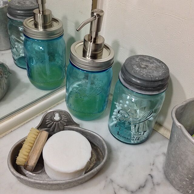 Bathroom,古い物,アルミ,アルミの石鹸置き,アルミのメジャーカップ,メイソンジャー,ディスペンサー leonaの部屋