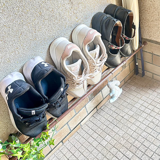 Entrance,玄関先,玄関,お気に入りスペース,お気に入り,つっぱり棒のススメ,つっぱり棒の活用法,靴収納 省スペース,靴収納,シューズボックス,ミニマムな暮らし,ミニマムに暮らしたい,ミニマム,狭小,つっぱり棒,一人暮らし,春,おんぼろアパート,壁面収納 SIELUの部屋