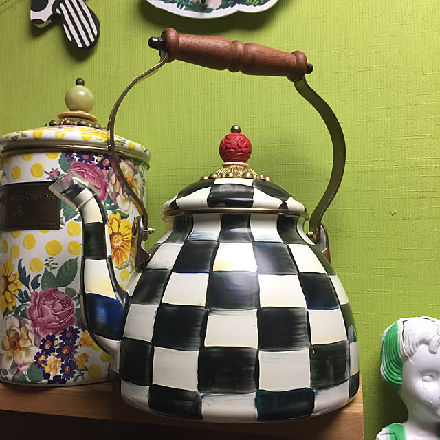 Kitchen,市松模様,オブジェ兼花瓶兼やかん,無印良品 壁に付けられる家具,無印良品,モノ集め,やかん,パリのアパルトマン風,セルフペイント,しゃれとんしゃあ会,壁紙屋本舗,アートをインテリアに取り入れたい,クロネットドール,マッケンジンジーチャイルズ okyame-chanの部屋