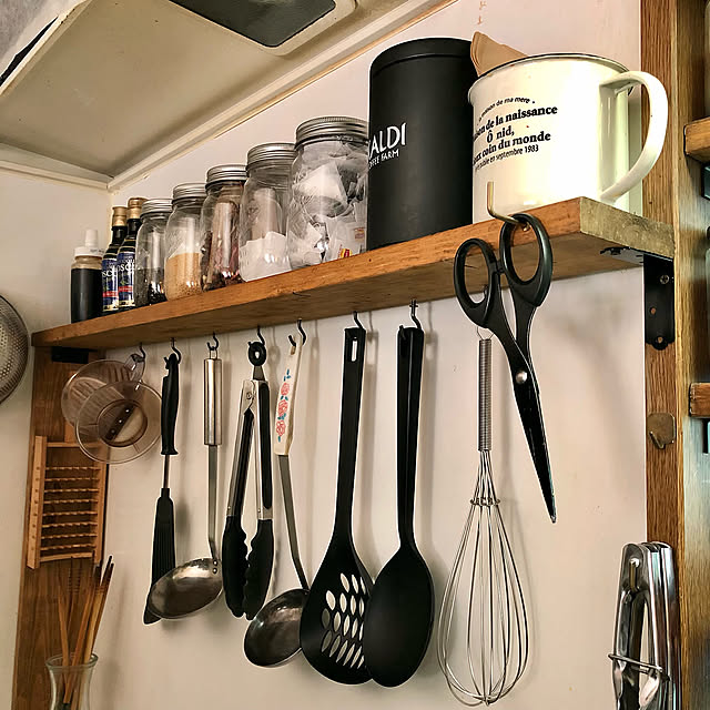 ブライワックス,鬼おろし,DIY,レトロ,キッチンツール,セリアの保存瓶,見せる収納,キッチン収納,カルディ,スパイスラック,SPF材,SPF材1×4,Kitchen soramameの部屋