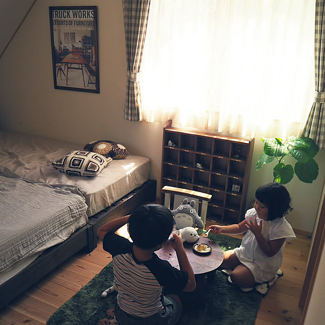 Bedroom,ベッドルーム,寝室,お義父さんがＤＩＹ！,インスタ→slow.life.works,丁寧な暮らし,ちゃぶ台 slow-lifeの部屋