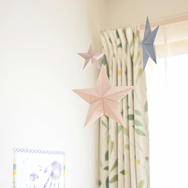 On Walls,セリア,折り紙の星,バーンスター,昼間の写真♡,ナチュラル,北欧 asukaの部屋