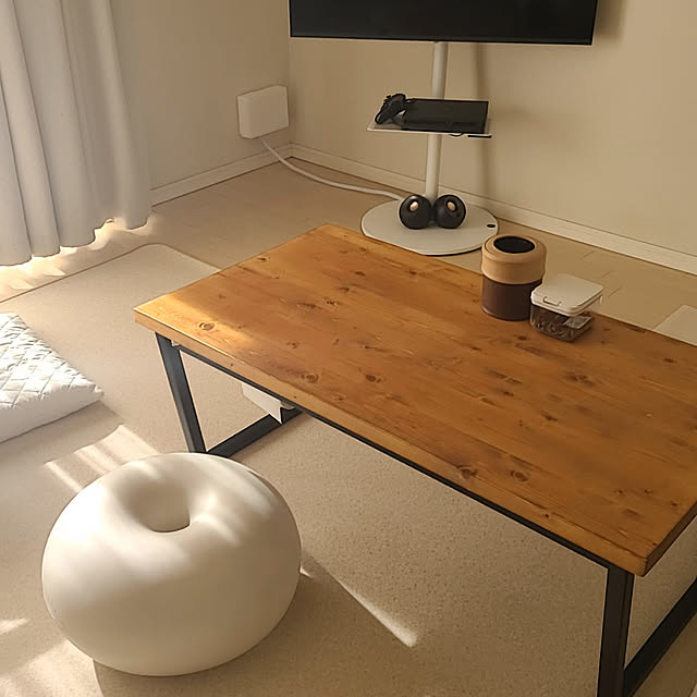 Lounge,買ってよかったもの,バランスボール,LOWYA,ローテーブル,マーナ,PS4,液晶モニター,スピーカー,コンセント隠し,コンセントカバーDIY,A2,wall,テレビスタンド,ELECOM,収納アイデア,コーヒーテーブル,センターテーブル zmr.lの部屋