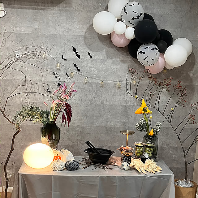 お家フォトブース,ハロウィン,ハロウィンパーティ準備中,ハロウィンパーティー飾り付け,子供と暮らす,こどもと暮らす,こどものいる生活,子供がいる暮らし,子供のいる暮らし,ハロウィンパーティ,こどものいる暮らし,ハロウィンテーブルコーデ,ハロウィンテーブルコーディネート,子供のいる生活,ハロウィンパーティー料理,おうちスタジオ,お家スタジオ,Lounge k-proの部屋