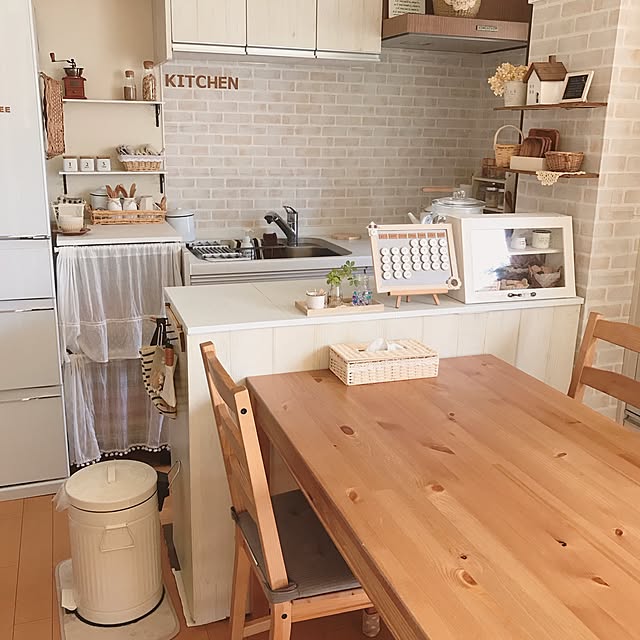 Overview,イベント参加中,リメイクシート,ナチュラルインテリア,カフェ風コーナー,カフェ風インテリア,キッチン,ショーケースDIY,万年カレンダー手作り,ゴミ箱,ダイニングテーブル,カウンターDIY,キッチンカウンター,インスタ→tomo_mon2 tomomonの部屋