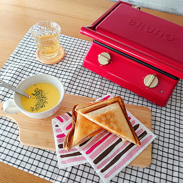 Lounge,カフェ風インテリア,おうちごはん,IKEAのペパナプ,IKEAのカッティングボード,BRUNOグリルサンドメーカー,ウェルカムクーポン,RoomClipショッピング,ホットサンドメーカーのある暮らし,カフェ風ランチ,初モニターﾄﾞｷ(✱°⌂°✱)ﾄﾞｷ,キッチン雑貨,モニター投稿お付合いありがとうございます,キッチン家電 ToReTaRiの部屋