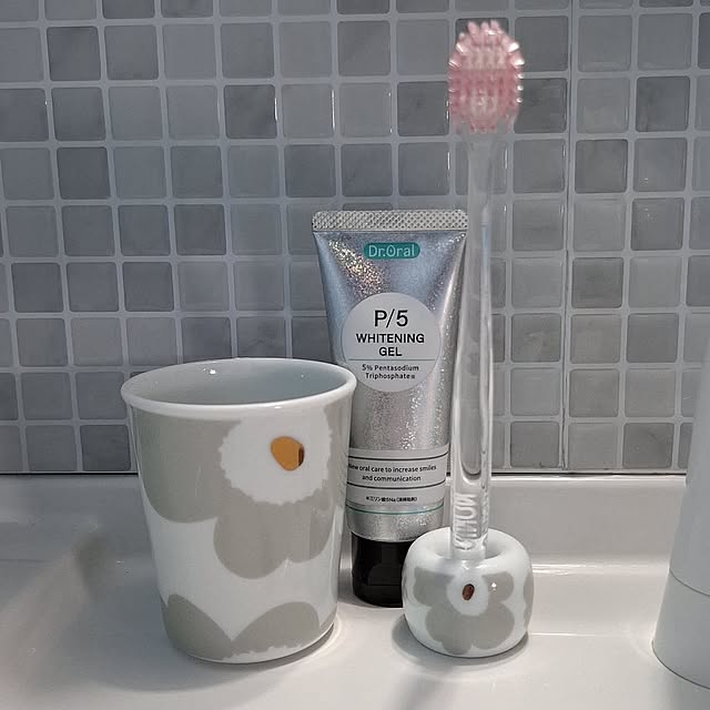 Bathroom,かわいい,ハンドメイド,一人暮らし,ディスプレイ,マンション,1LDK 1人暮らし,お気に入りアイテム,ハンドメイド作品,RCの出会いに感謝♡,RC東京支部,お返事遅くなります(。-人-。),コメントお返事遅くなります(o_ _)o,素人なので温かい目で見てください♡,壁紙貼り貼り,マリメッコ風,ポーセラーツ,ポーセラーツ作品,無印良品,無印良品 食器,花,フラワー,冬,リメイクシート,リメイク,プチリノベ noaの部屋