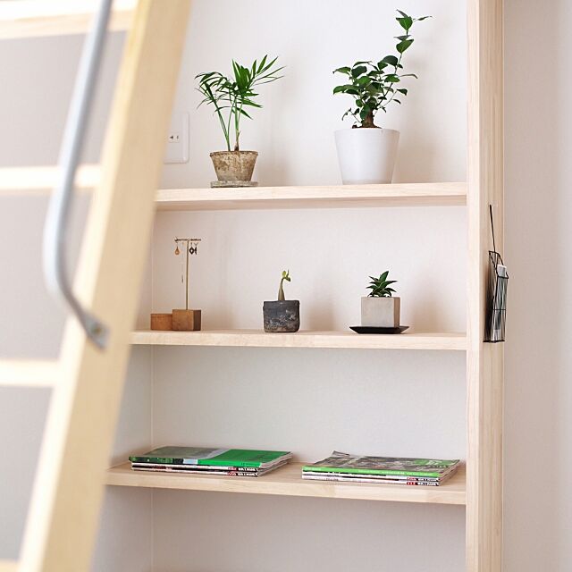 My Shelf,寝室,シンプル,塩系インテリア,無垢材,造作家具,観葉植物,ナチュラル,marushohomedesining Emiの部屋
