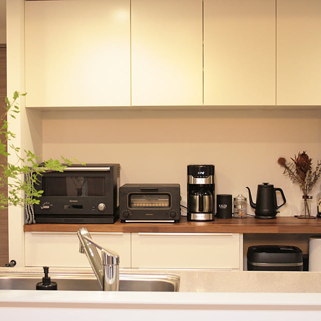 炊飯器,家電,メトード,IKEA,バルミューダ レンジ,ドライフラワー,電気ケトル,コーヒーメーカー,Russell Hobbs,カインズ,ドウダンツツジ,バルミューダ トースター,Kitchen makiの部屋
