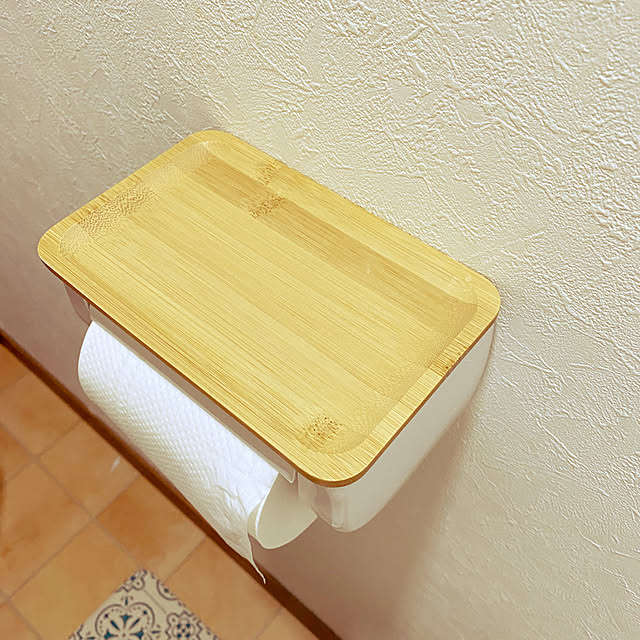 ブックエンド使用,DAISO木製トレー,トイレットペーパー,トイレットペーパーホルダー DIY,トイレットペーパーホルダー,中古住宅,こどもと暮らす。,こどものいる暮らし,DIY,100均DIY,100均,Bathroom,DAISOバンブートレー ihwa15の部屋