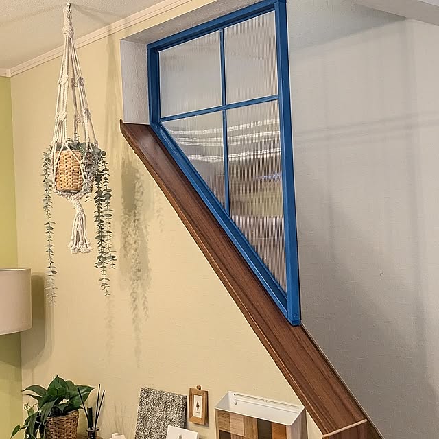Lounge,リビング階段,寒さ対策,DIY,小窓,海外風インテリア,ブルーとブラウン hamami_ouchiの部屋