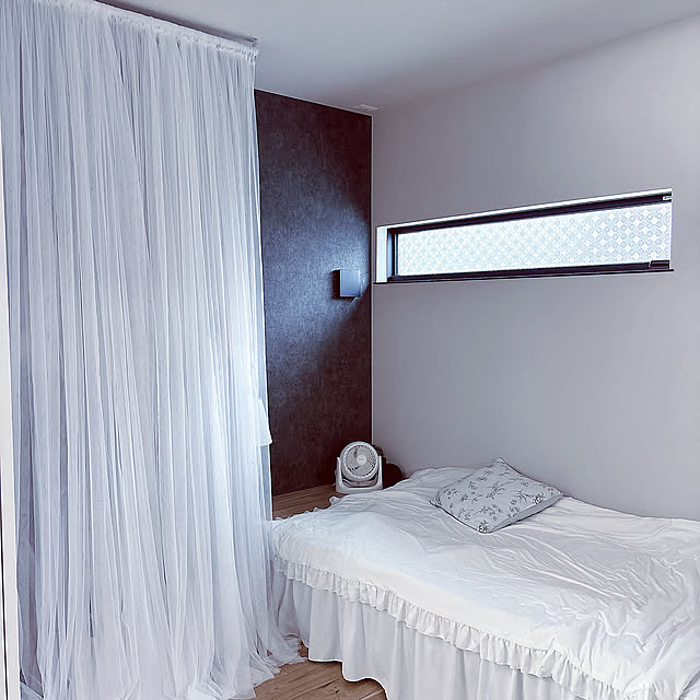 Bedroom,ベッド周り,寝室,グレー,扇風機,サーキュレーター,アイリスオーヤマのサーキュレーター,アイリスオーヤマ,夏,平屋,ひとり暮らし,平屋暮らし,すっきり暮らす,ホワイト tomatoの部屋