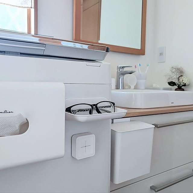 Bathroom,便利アイテム,小物トレイ,洗剤ボールストッカー,マグネット式,小物入れ,ダストボックス,100均アイテム,セリア,ニトリ,山崎実業,タオルホルダー,洗濯機まわりの収納,洗面台まわりの収納,お気に入り,ホワイトインテリア,マグネット収納,浮かせる収納,快適生活,使いやすい収納,2枚投稿です,見ていただき感謝です♡,7月もよろしくお願いします( ˊᵕˋ ) mak.の部屋