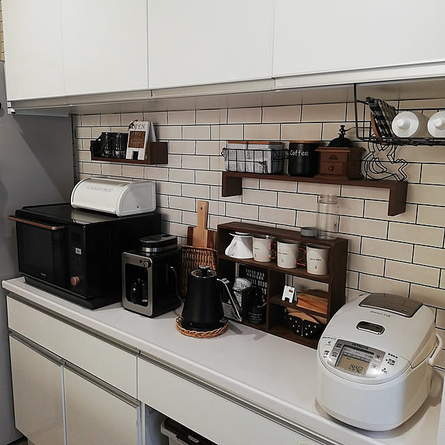 Kitchen,オーブンレンジ,山善オーブンレンジ,ニトリウォールシェルフ,シロカコーヒーメーカー,キッチン背面 mm3の部屋