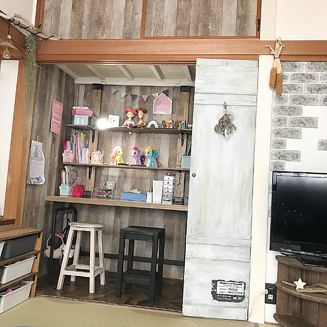 Lounge,こどもと暮らす。,子供部屋,ディアウォール棚,ディアウォール,勉強机,作業机,押入れデスク,押入れ改造,押入れ,Lounge,築30年超,DIY,和室 10ri5100の部屋