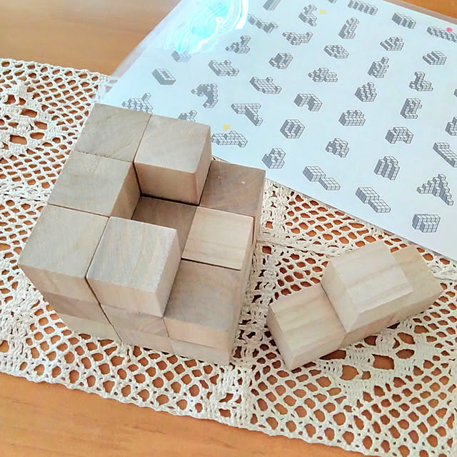 My Desk,新しいこと,ハンドメイド,木のおもちゃ,手作りおもちゃ,モンテッソーリ,イベント参加用,セリア,立体パズル,脳トレ,100均,集中力アップ,ソーマキューブ,正多面体パズル,タングラム,知育玩具,こどものいる暮らし h.t.の部屋