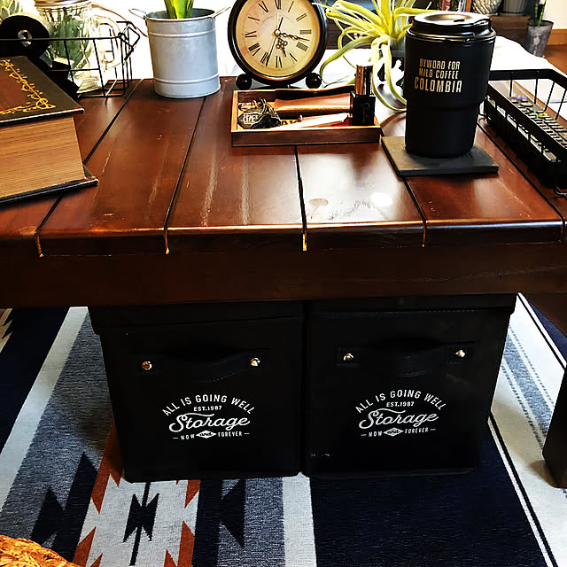 My Desk,ワッツ,トレイ,収納ボックス,本型収納ボックス,アイアンバスケット,ラグマット,アンティーク調置き時計,ダイソー,ニトリ,フェイクグリーン,ああ、センスが欲しい!,かわいい♡,可愛いも男前も好き♡,100均大好き,観葉植物大好き❤︎,みなさまに感謝♥,植中毒真っ只中☆,仲良くしてくれて感謝です❤︎,見てくださってありがとう❁︎,フォロワー1500人感謝です❤︎ rintarotantan7の部屋
