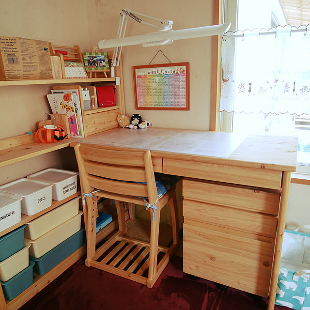 My Desk,小さな事からｺﾂｺﾂと,犬と猫のいる暮らし,南欧風＆北欧風,南欧風,北欧風,学習机,ヒノキの学習机,学習スタンド,ダイソー,スクエア収納ボックス Seleneの部屋