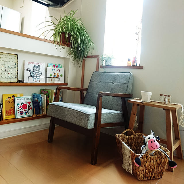 Lounge,くつろぎ空間,クスリ瓶,絵本 lovekidsの部屋