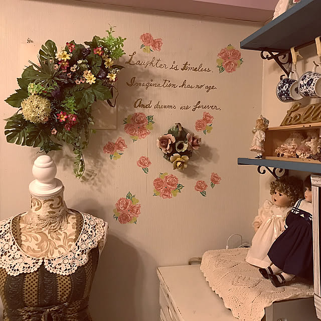 キャンドゥのデコパージュ液,セリアのペーパーナプキン❁︎,「5月14日」,シャビーシック♥︎︎∗︎*ﾟ,フレンチカントリー,ホワイト化計画♪,すきなものに囲まれた暮らし,フレンチシャビーに憧れて,いつも見てくださって、感謝です♡,トルソーのある部屋,壁のセルフペイント,イイねコメント感謝です♡♡,『RCカントリー倶楽部☆』,On Walls machakoの部屋