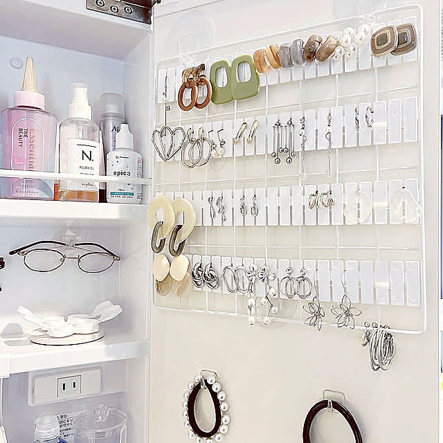 洗面台裏収納,アクセサリー収納,新生活,シンプル,シンプルが好き,シンプルインテリア,すっきり暮らす,ホワイトインテリア,きれいに保つ,My Shelf chimの部屋