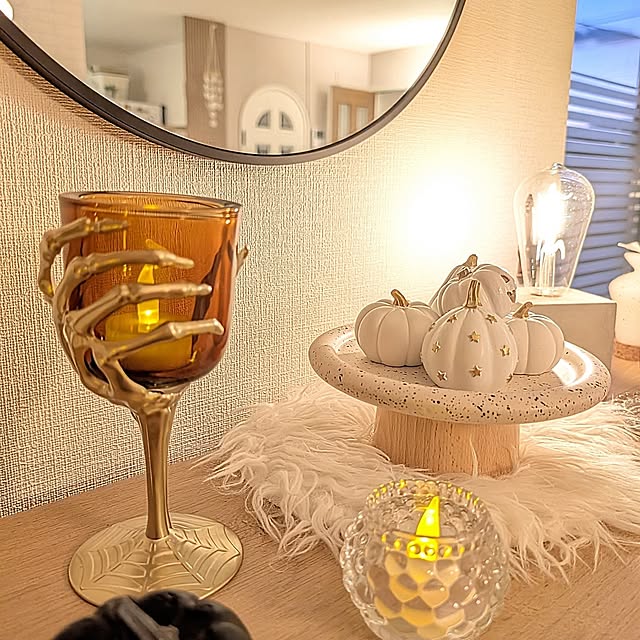 Lounge,ハロウィン,ディスプレイコーナー,ダイソー,セリア,Standard Products,フランフラン,ディスプレイ,ナチュラルインテリア,LEDキャンドル,白かぼちゃ,黒猫キャンドル,スカルハンド,キャンドルホルダー,秋 SHI-Eの部屋