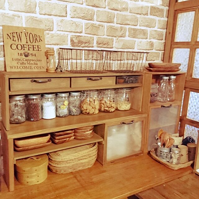 カフェコーナー,ダイソーのプレート,My Shelf,タンスの廃材利用,瓶収納,アカシア食器 Akipoohの部屋