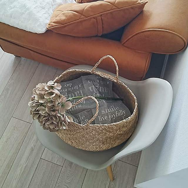 Lounge,かご収納,収納アイディア,シーグラスバスケット,IKEA,イームズチェアリプロダクト,ディスプレイ,ペーパーナプキン,マンション,マンションインテリア,いいね、フォロー本当に感謝です♡,フェイクフラワー,紫陽花,いなざうるす屋さん tttbbbの部屋