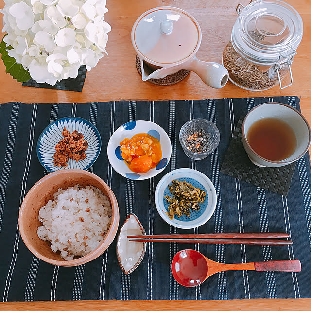 My Desk,ナチュラルキッチン,紫陽花,ダイソーはぎれ,お茶,ダイソー豆皿,セリア chisaの部屋