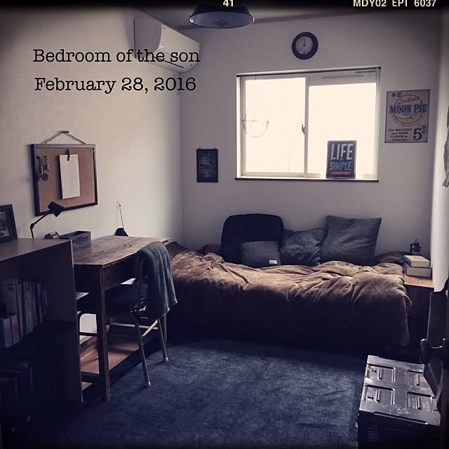 Bedroom,息子の部屋,勉強机,殺風景,antique,古道具,小学校の椅子 shhの部屋