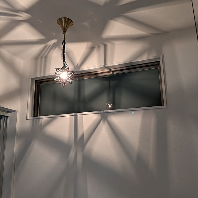 Entrance,照明 a______の部屋