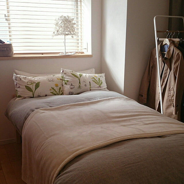 Bedroom,一人暮らし,IKEA,無印良品,ナチュラル,グレー,ボタニカル,ホワイト,シンプルライフ,スロー,毛布 shioyaの部屋